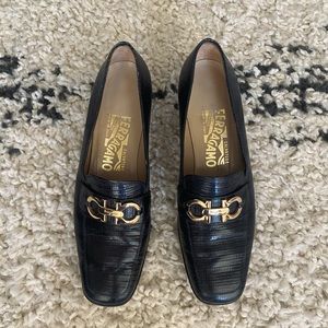 🔥SOLD SALVATORE FERRAGAMO Gancini Logo Loafers